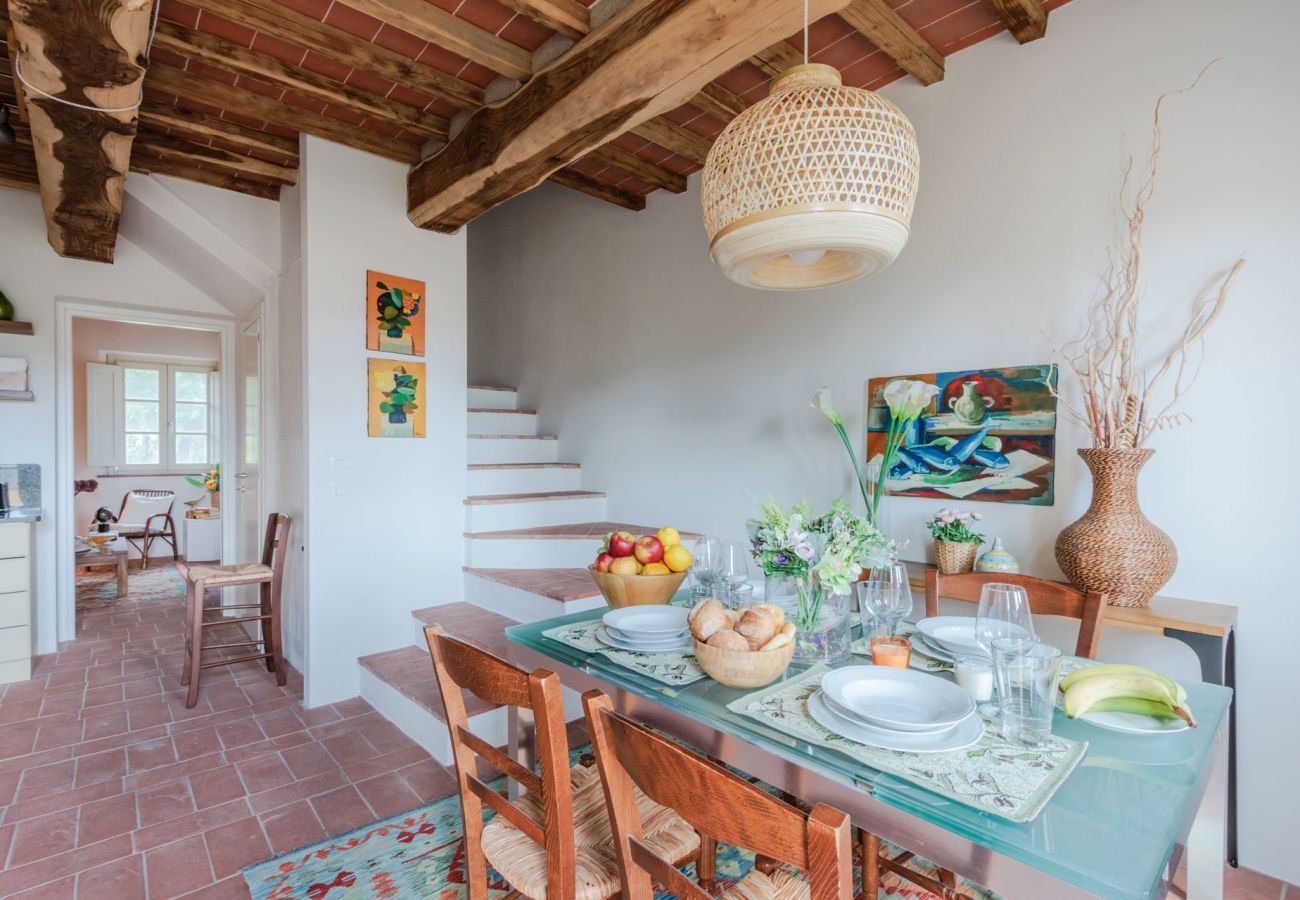 Appartamento a San Gennaro - Casa Bellavista at Il Borghetto Farmhouse, smart, convenient rental home with shared pool in Lucca