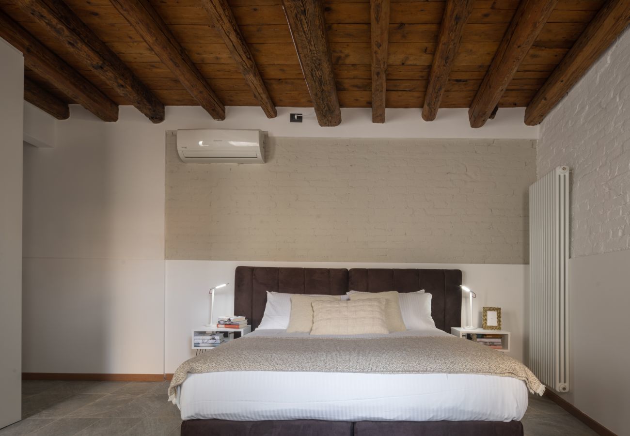 Appartamento a Venezia - Castello Apartment with Garden R&R