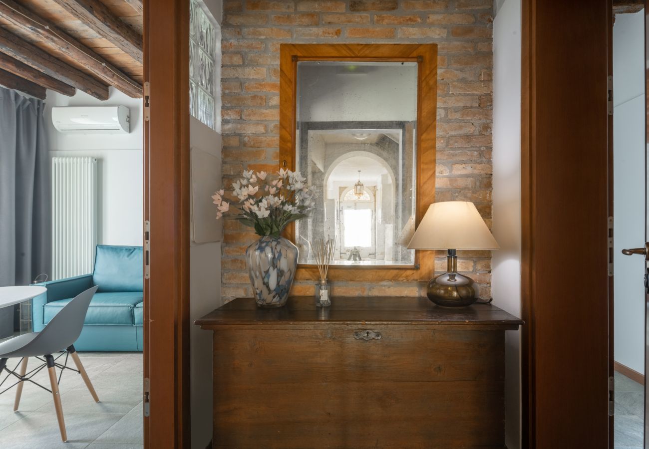 Appartamento a Venezia - Castello Apartment with Garden R&R