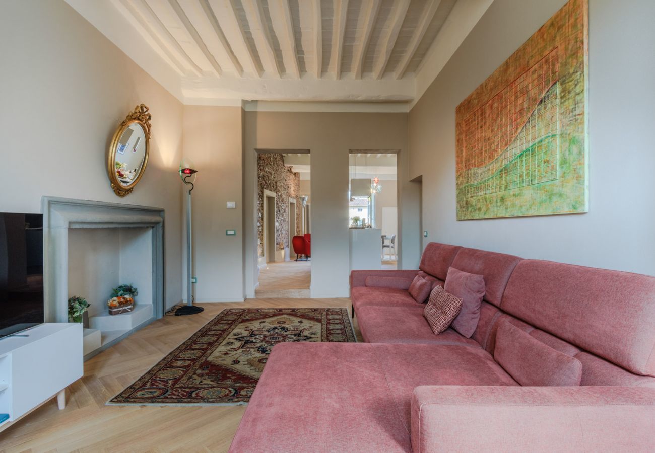 Appartamento a Lucca - Casa Pino 2 bedrooms 2 bathrooms contemporary apartment facing Piazza Anfiteatro