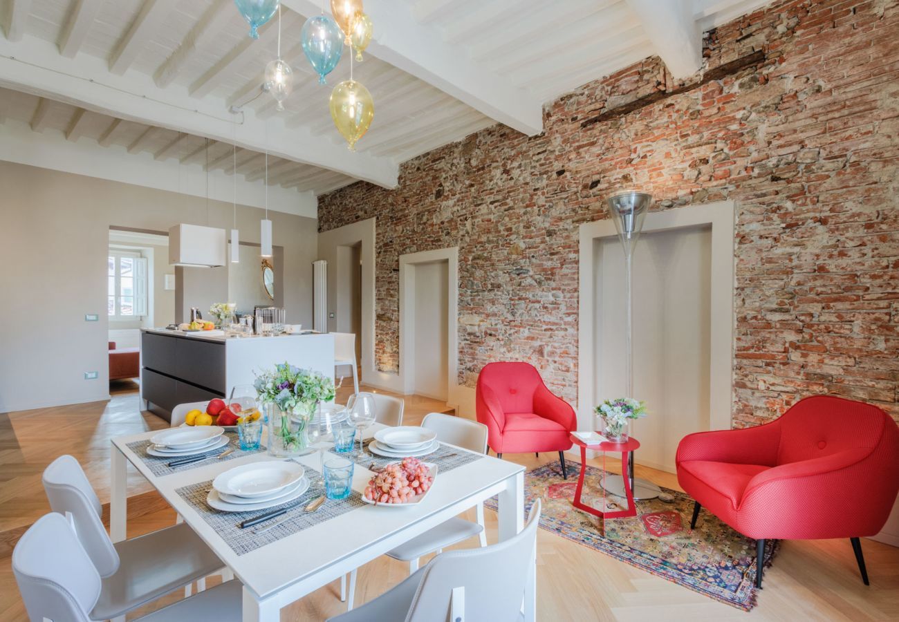 Appartamento a Lucca - Casa Pino 2 bedrooms 2 bathrooms contemporary apartment facing Piazza Anfiteatro