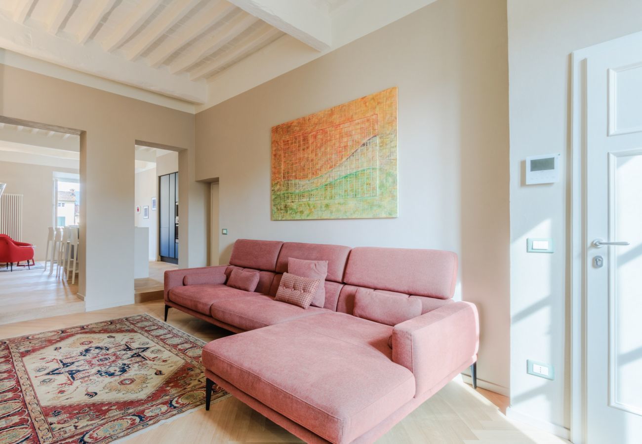 Appartamento a Lucca - Casa Pino 2 bedrooms 2 bathrooms contemporary apartment facing Piazza Anfiteatro