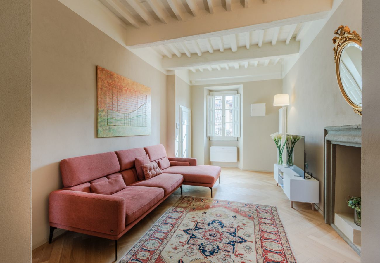 Appartamento a Lucca - Casa Pino 2 bedrooms 2 bathrooms contemporary apartment facing Piazza Anfiteatro