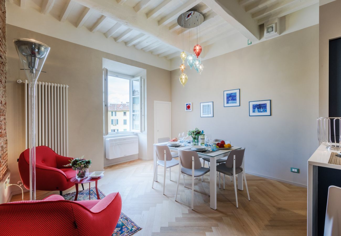 Appartamento a Lucca - Casa Pino 2 bedrooms 2 bathrooms contemporary apartment facing Piazza Anfiteatro