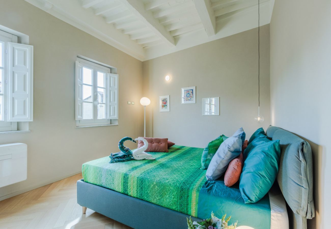 Appartamento a Lucca - Casa Pino 2 bedrooms 2 bathrooms contemporary apartment facing Piazza Anfiteatro