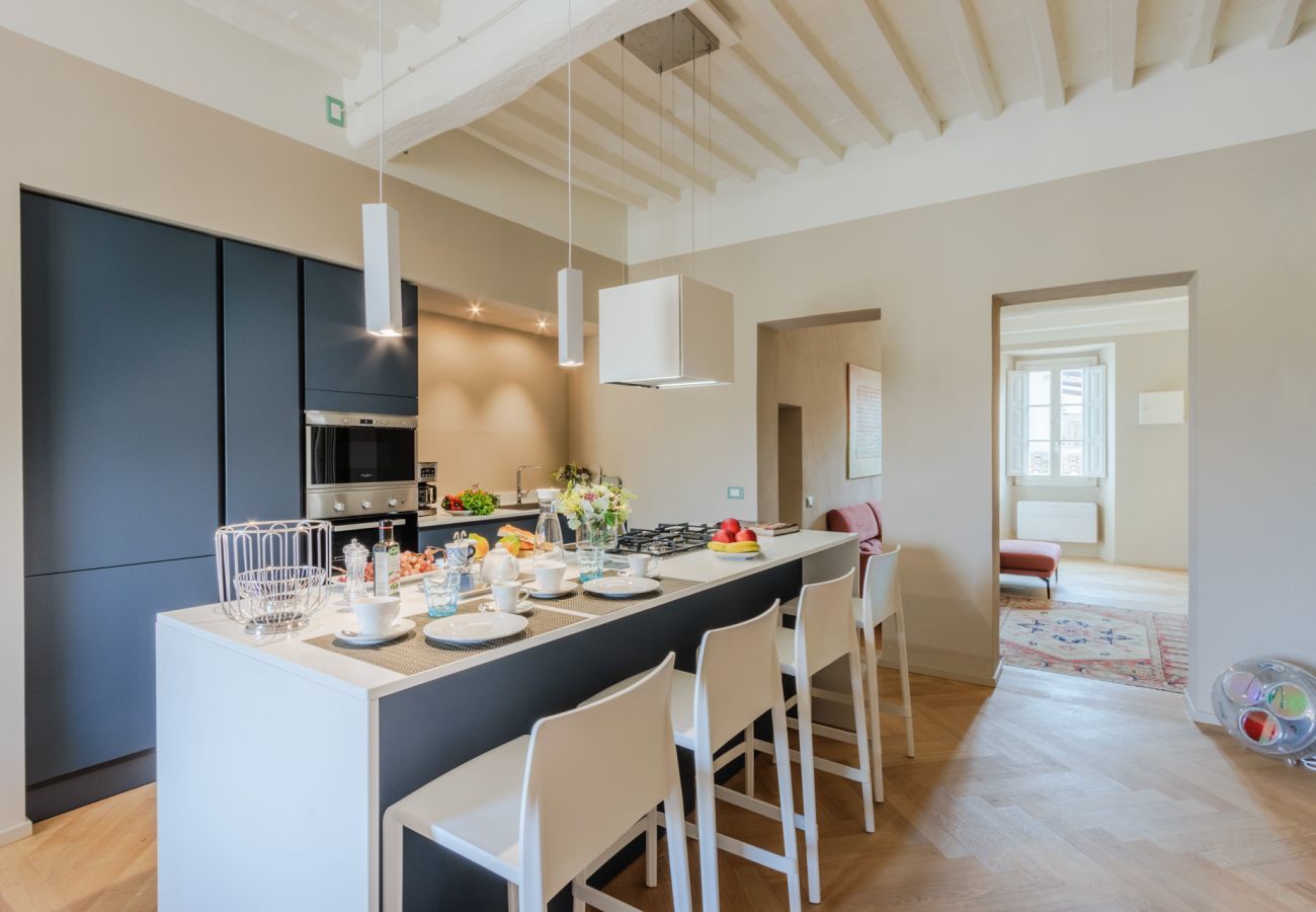 Appartamento a Lucca - Casa Pino 2 bedrooms 2 bathrooms contemporary apartment facing Piazza Anfiteatro