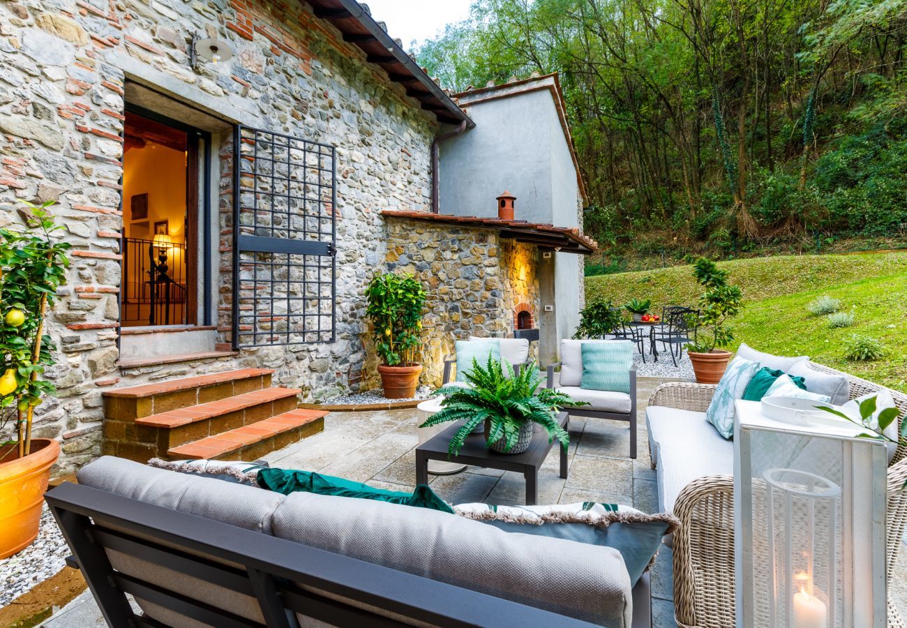 Villa a San Macario In Piano - The Tuscan Mill Farmhouse: Where Timeless Charm Meets Modern Tranquility