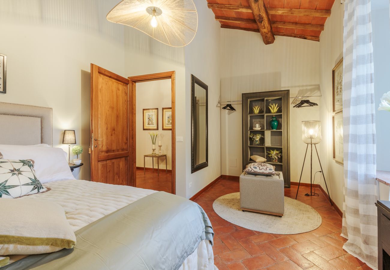 Villa a San Macario In Piano - The Tuscan Mill Farmhouse: Where Timeless Charm Meets Modern Tranquility