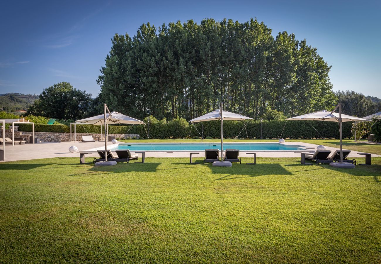Villa a Pieve a Nievole - Elevate Your Escape: Discover Timeless Charm in a Majestic Retreat Amid Lucca and Florence