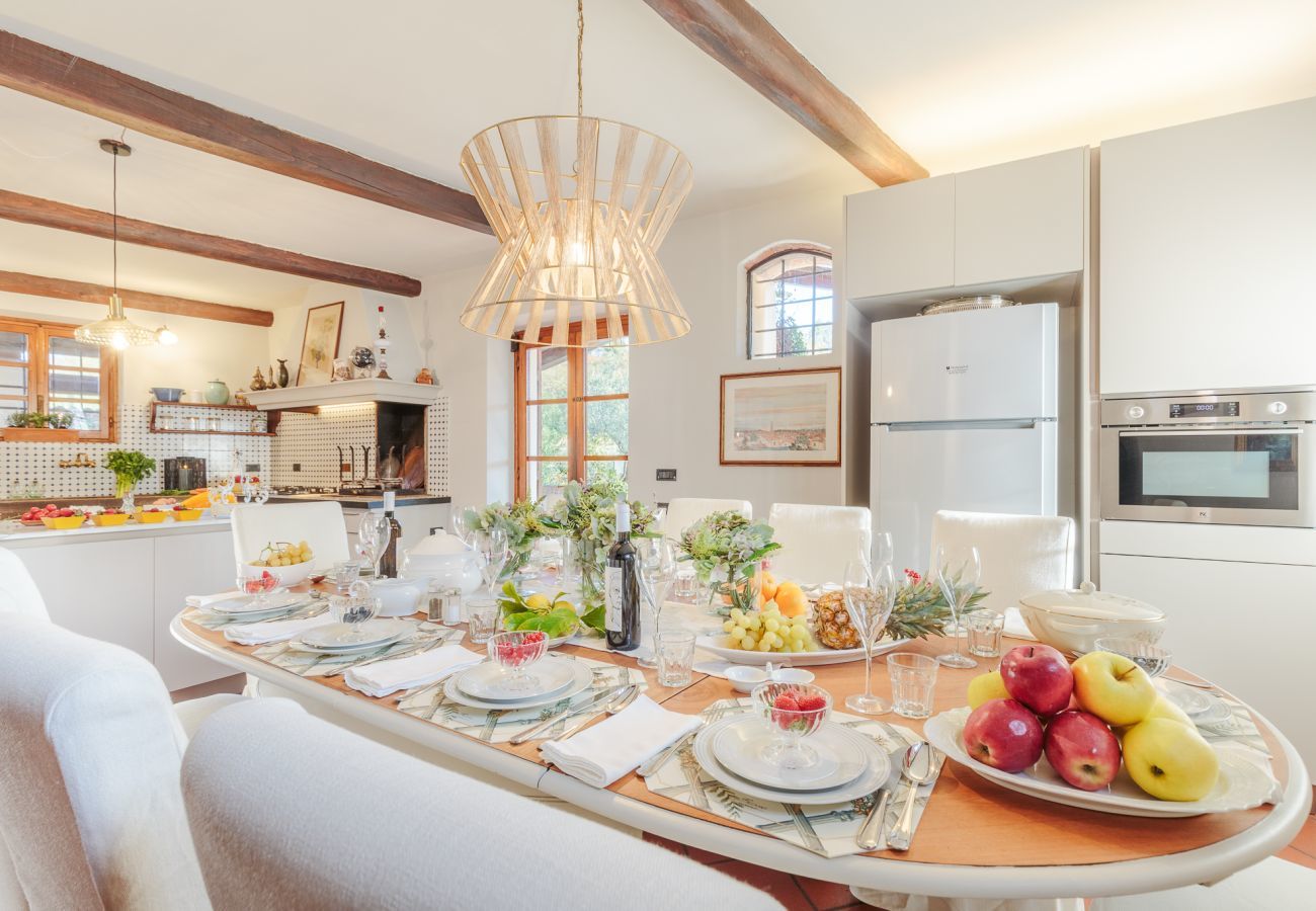 Villa a Lucca - Amore Farmhouse Retreat