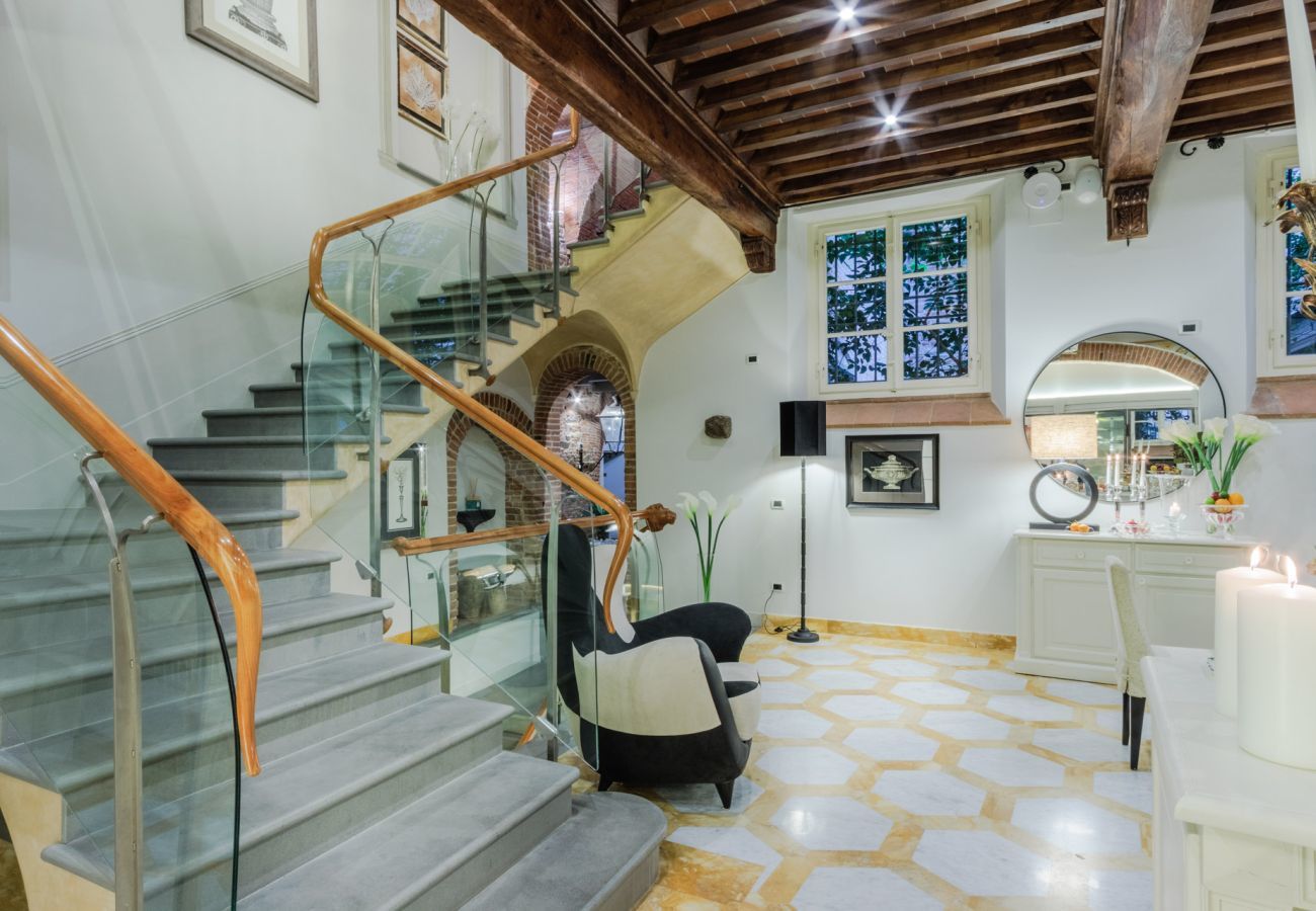 Appartamento a Lucca - The Lucca Heritage Retreat, a Spacious Home with Outdoor inside the Walls of Lucca