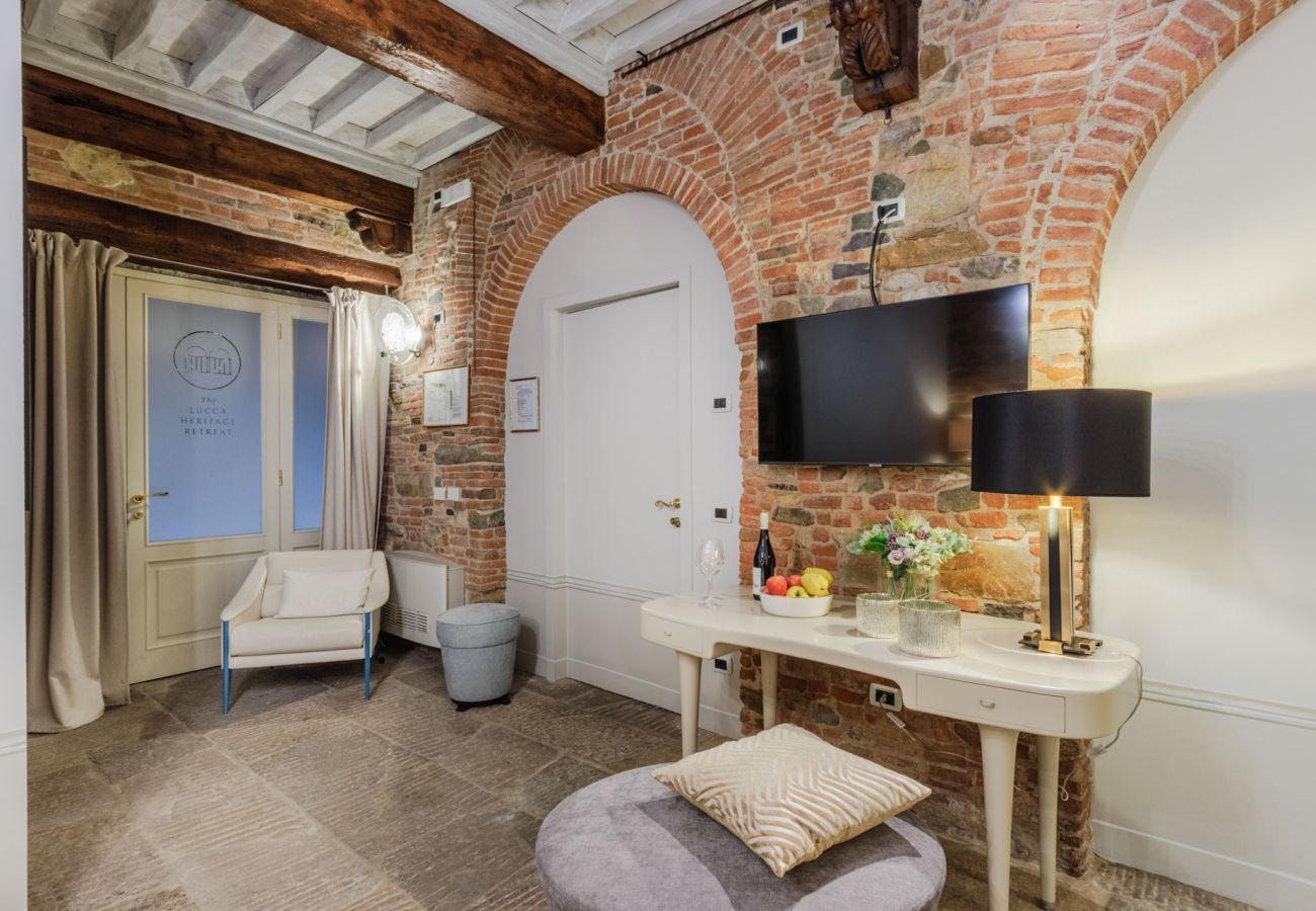 Appartamento a Lucca - The Lucca Heritage Retreat, a Spacious Home with Outdoor inside the Walls of Lucca