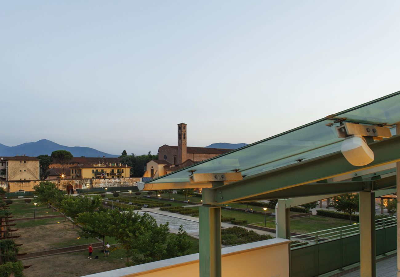Appartamento a Lucca - Canticle Lucca Luxury Apartment with Elevator, Terrace, Parking and Jacuzzi