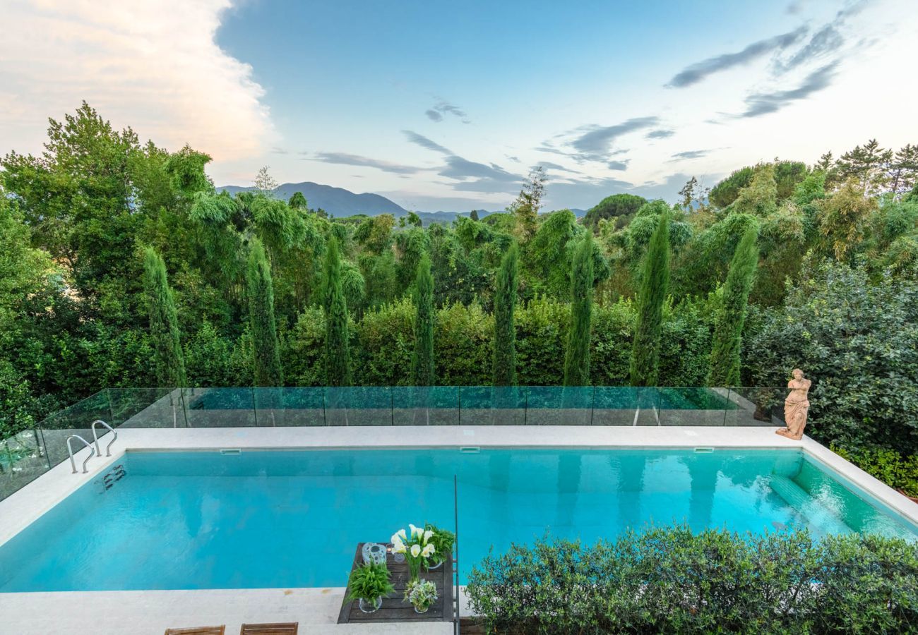 Villa a Lucca - Villa Ivona Modern Luxury Classic Villa with Private Pool and panoramic views in 3 kms from Lucca Walls