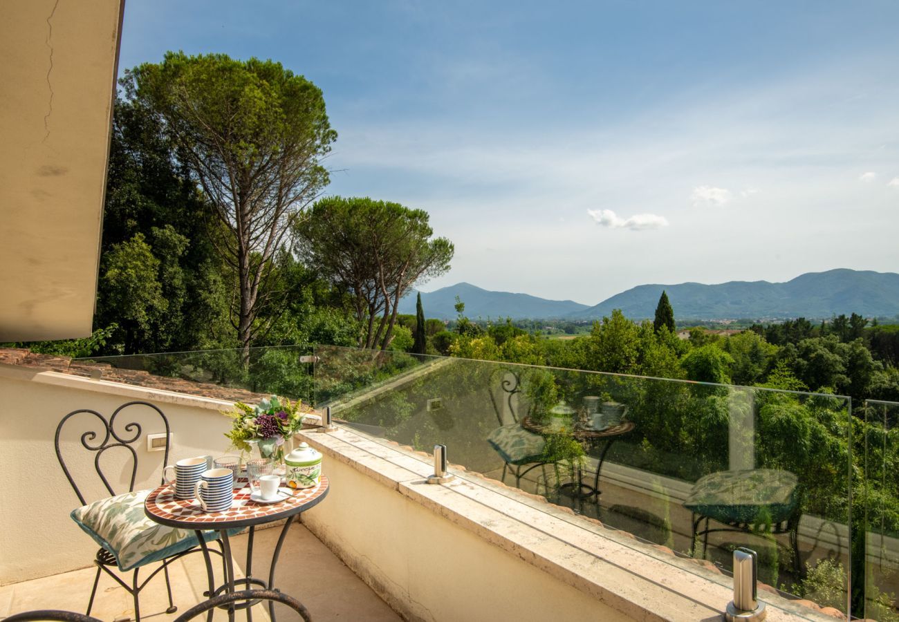 Villa a Lucca - Villa Ivona Modern Luxury Classic Villa with Private Pool and panoramic views in 3 kms from Lucca Walls