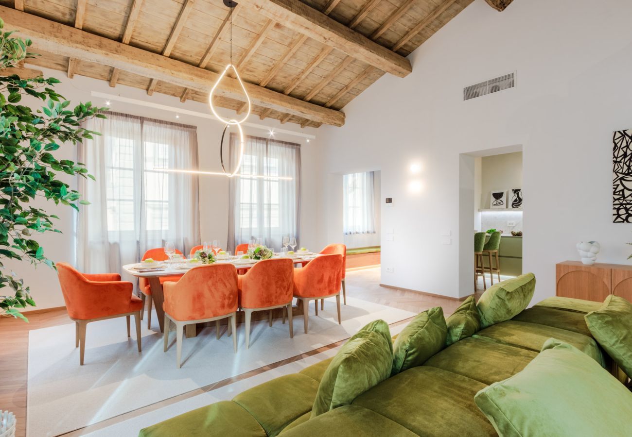 Appartamento a Lucca - Victory Penthouse Contemporary 3 Bedroom Luxury Apartment with Balcony in Lucca