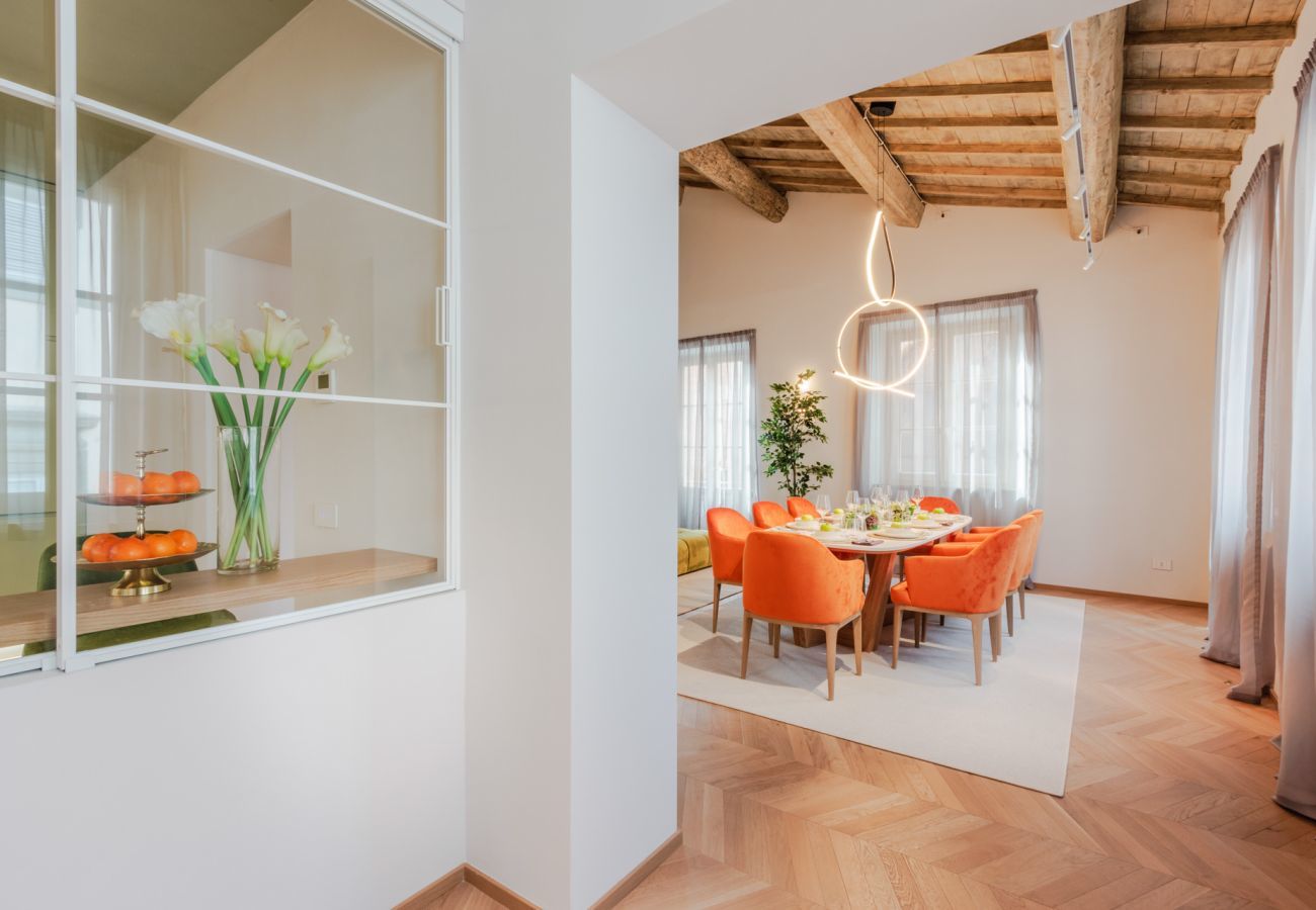 Appartamento a Lucca - Victory Penthouse Contemporary 3 Bedroom Luxury Apartment with Balcony in Lucca