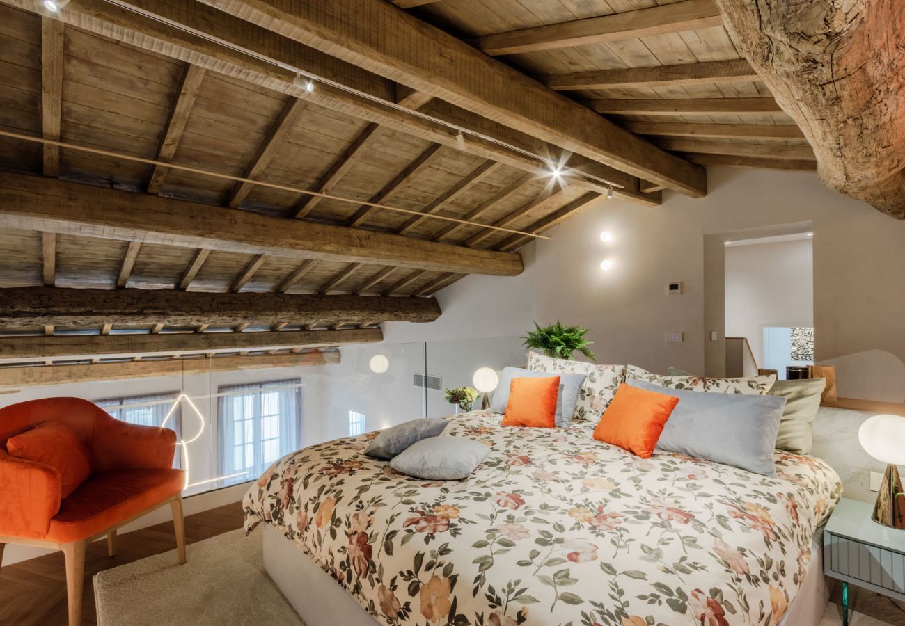 Appartamento a Lucca - Victory Penthouse Contemporary 3 Bedroom Luxury Apartment with Balcony in Lucca