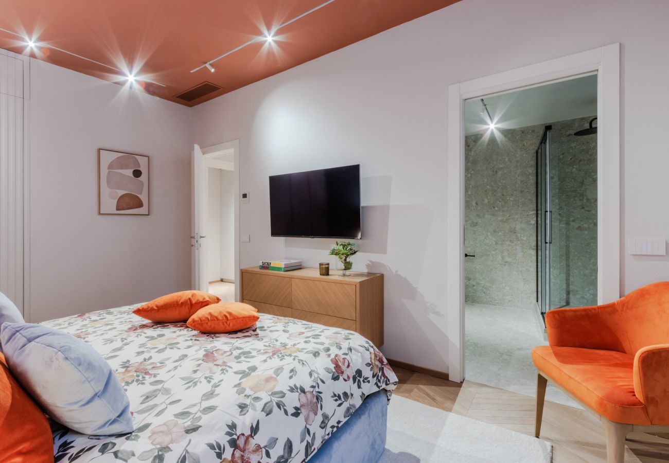 Appartamento a Lucca - Victory Penthouse Contemporary 3 Bedroom Luxury Apartment with Balcony in Lucca