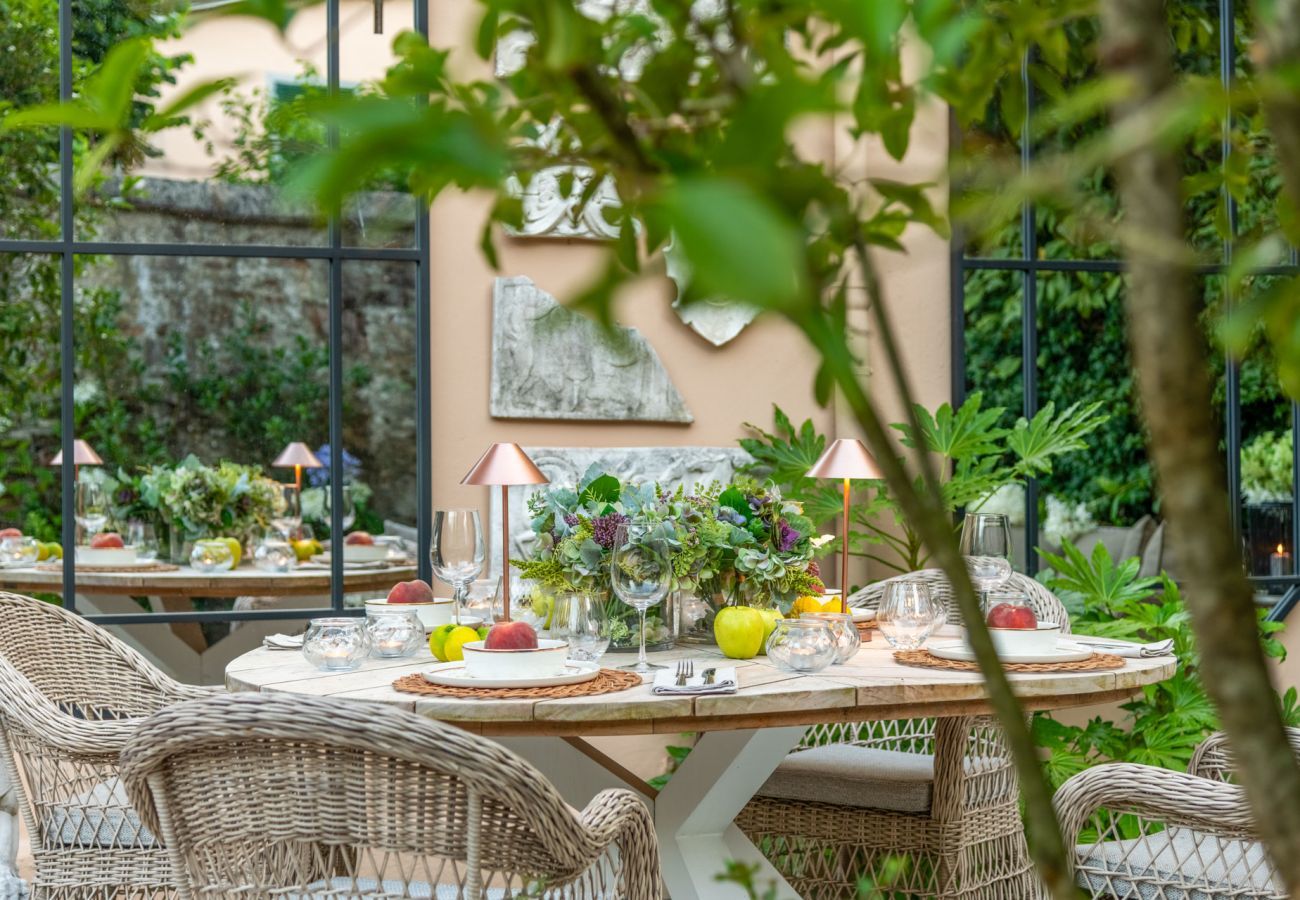 Appartamento a Lucca - Luxury Home, Private Garden and Jacuzzi inside Lucca