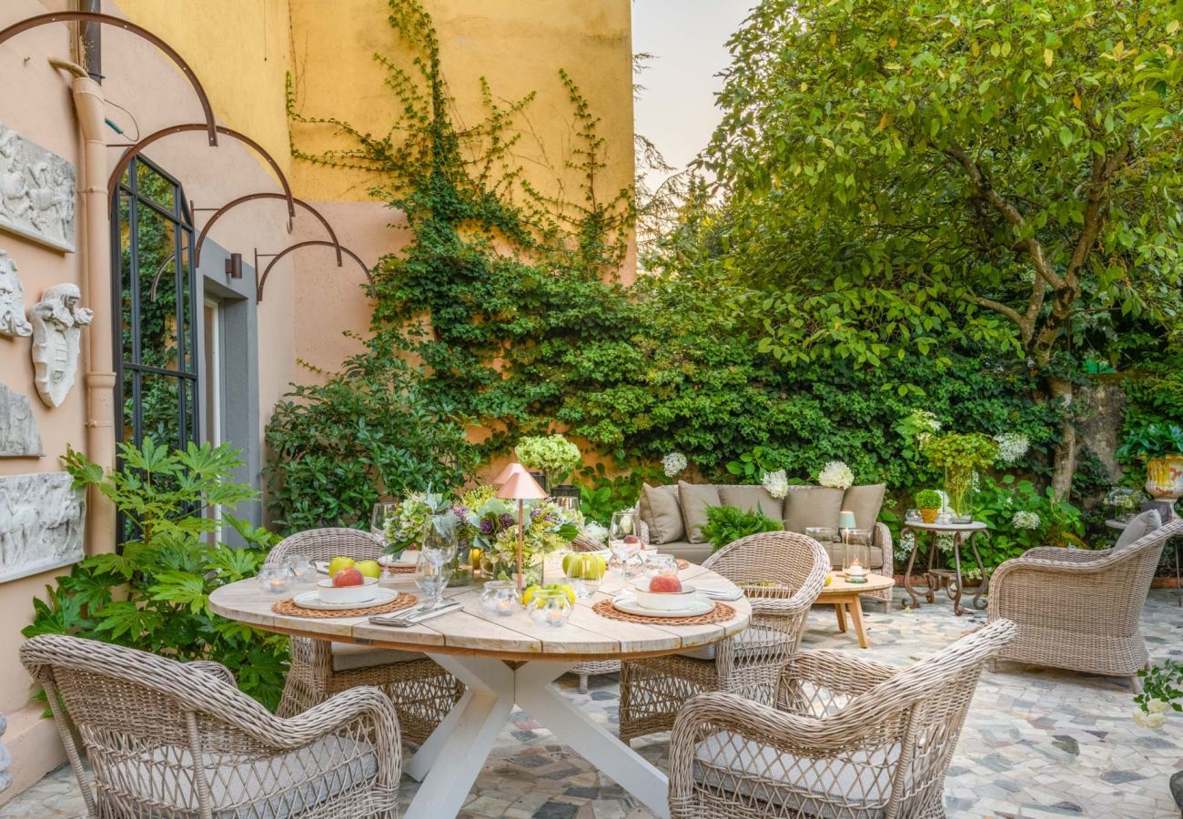 Appartamento a Lucca - Luxury Home Private Garden and Jacuzzi inside the Walls of Lucca