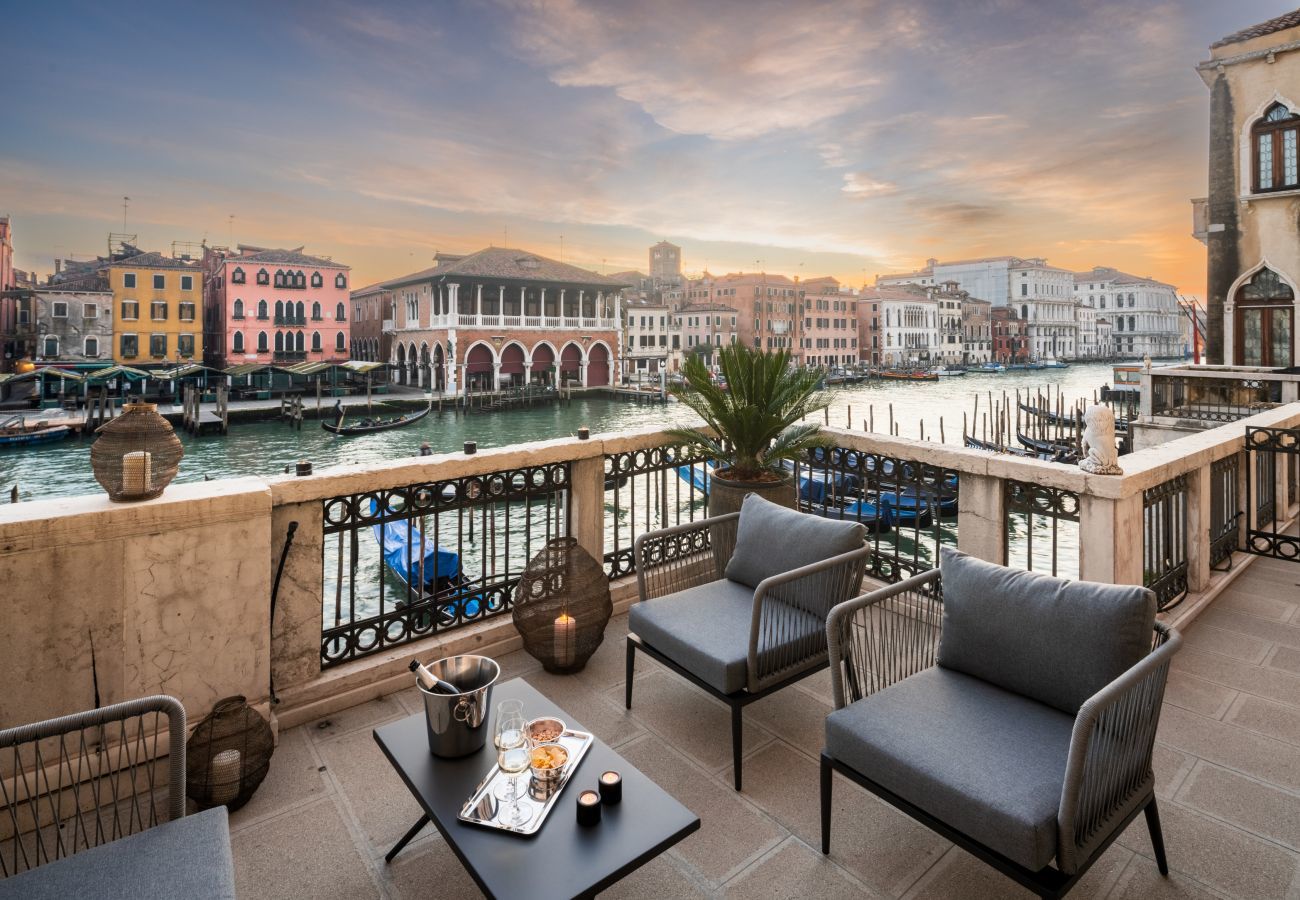 Appartamento a Venezia - Grand Canal Luxury Apartment with Terrace R&R