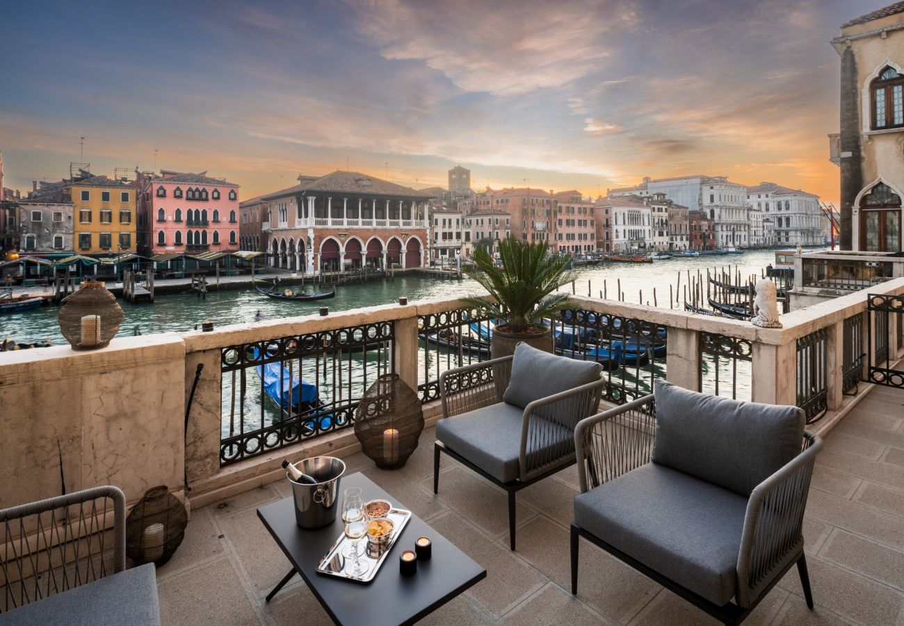 Appartamento a Venezia - Grand Canal Luxury Apartment with Terrace R&R