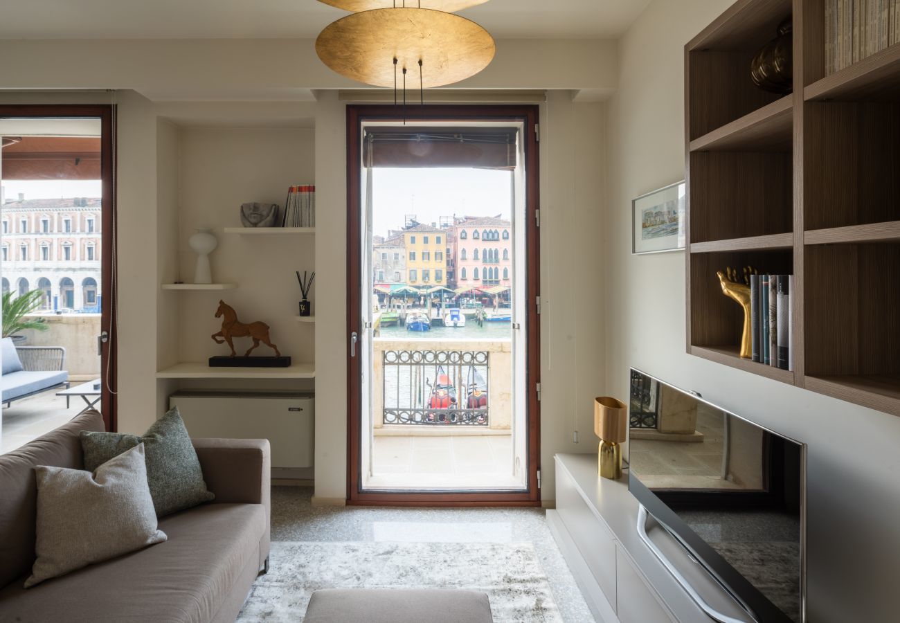 Appartamento a Venezia - Grand Canal Luxury Apartment with Terrace R&R