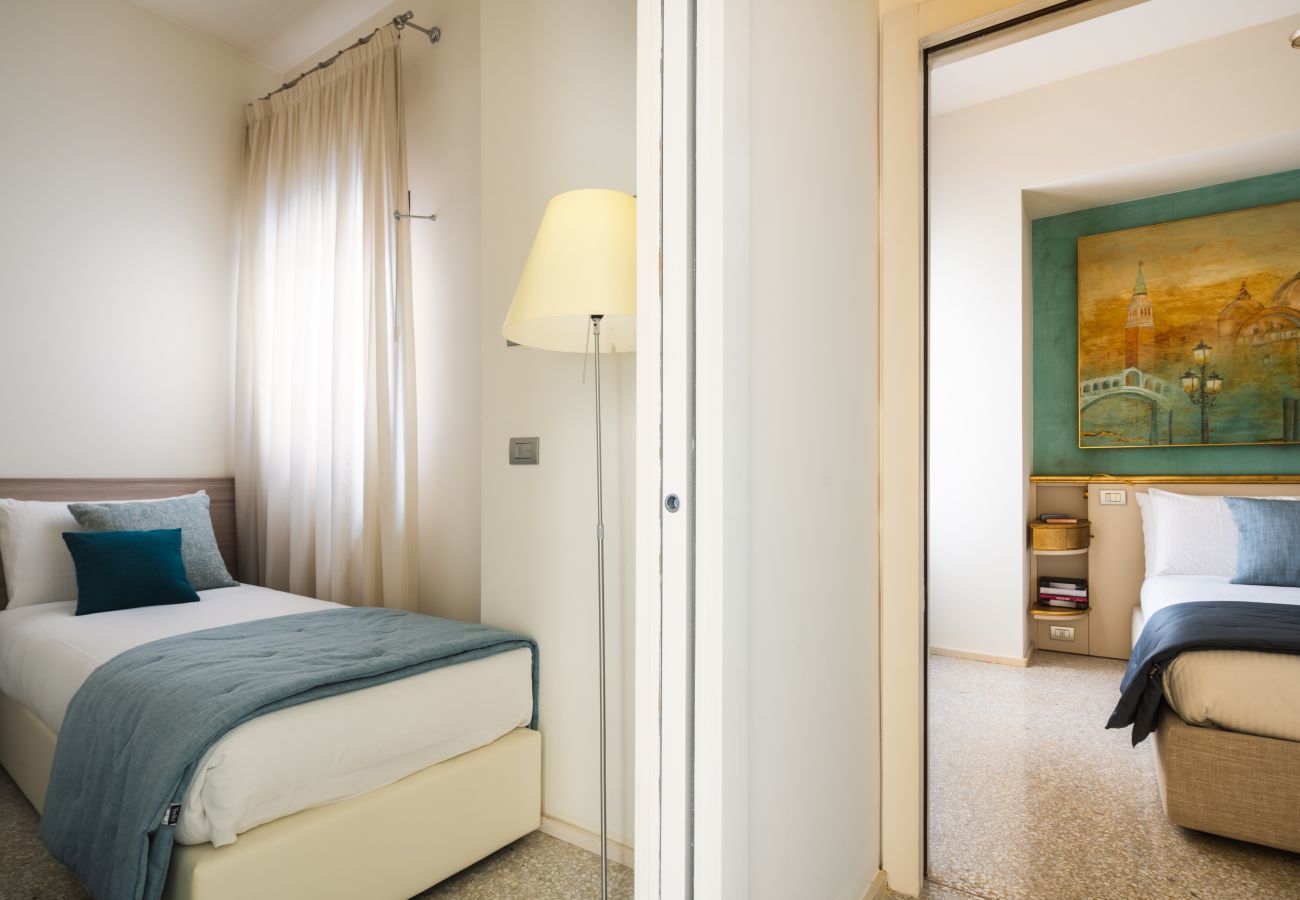 Appartamento a Venezia - Grand Canal Luxury Apartment with Terrace R&R