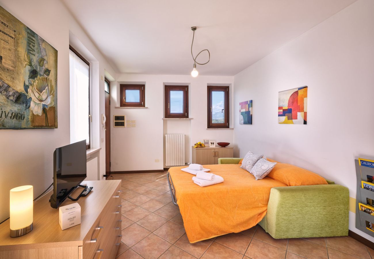 Appartamento a Lazise - Regarda - appartamento Miralago 2 con piscina e vista lago, animali ammessi