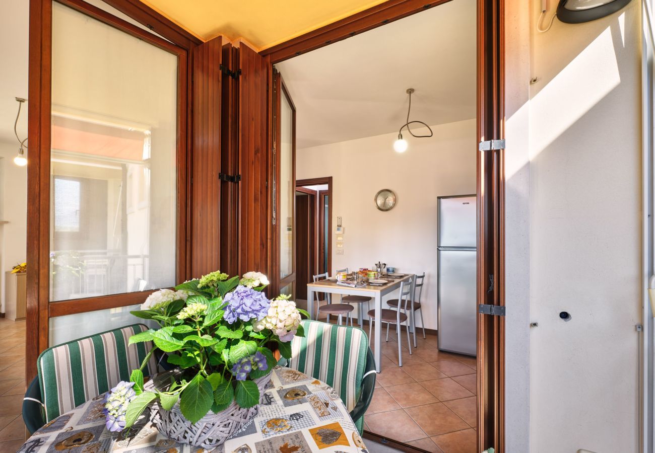 Appartamento a Lazise - Regarda - appartamento Miralago 2 con piscina e vista lago, animali ammessi