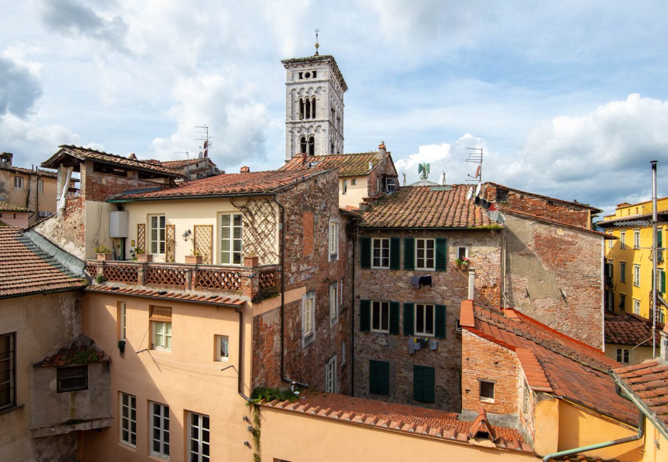 Appartamento a Lucca - Panoramic Penthouse with Terrace, 2 bedrooms 2 bathrooms inside the Walls of Lucca