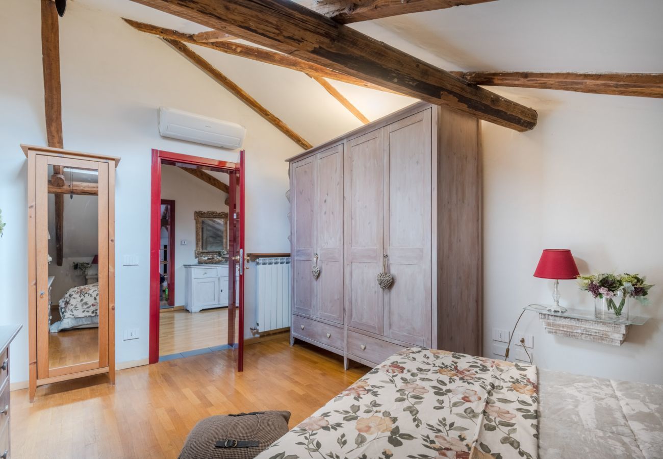 Appartamento a Lucca - 3 bedrooms Toproof Penthouse with Elevator in Lucca Town Centre