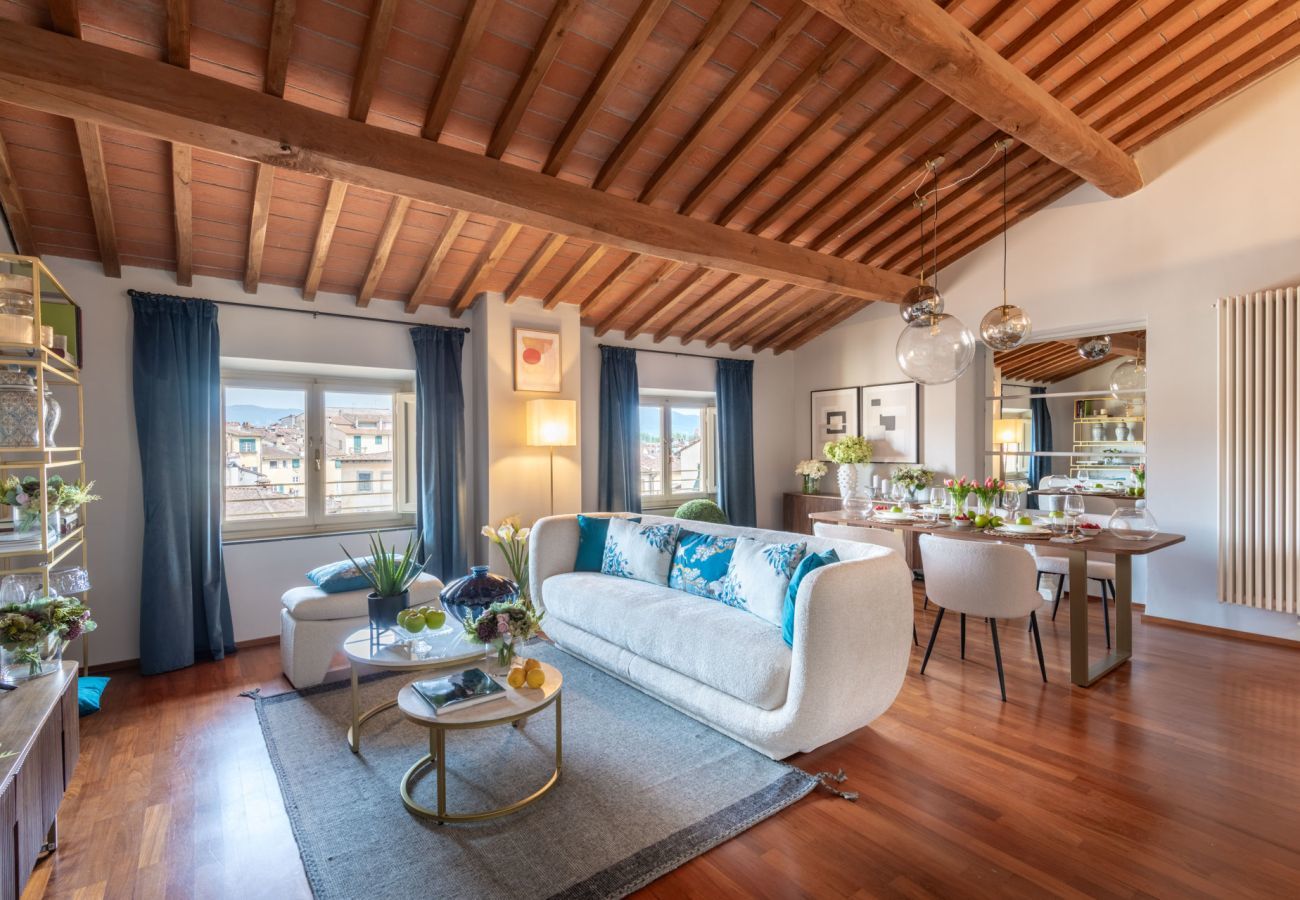 Appartamento a Lucca - De Nobili Penthouse, Luxury Apartment with Elevator inside the Walls of Lucca