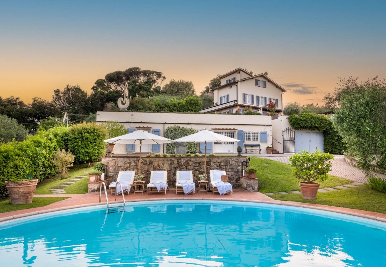 Villa a Lucca - Fairytale Farmhouse Villa with Views and Pool