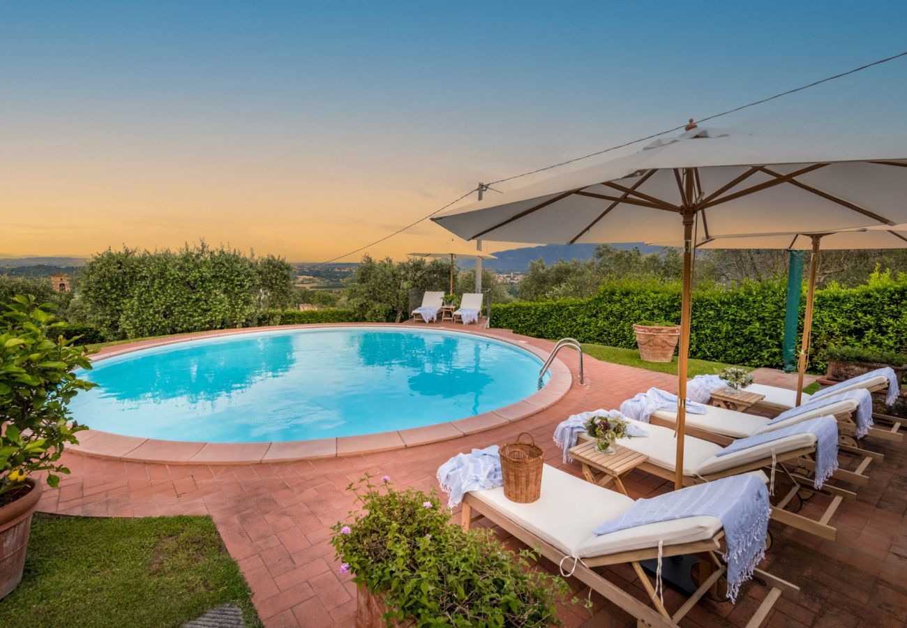 Villa a Lucca - Fairytale Farmhouse Villa with Views and Pool