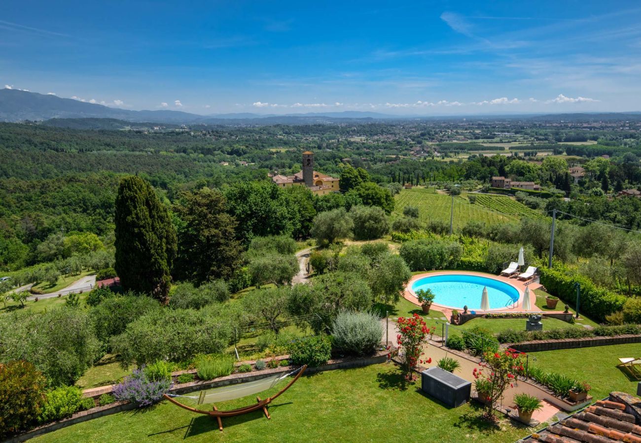 Villa a Lucca - Fairytale Farmhouse Villa with Views and Pool