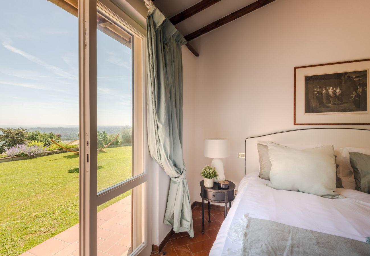 Villa a Lucca - Fairytale Farmhouse Villa with Views and Pool