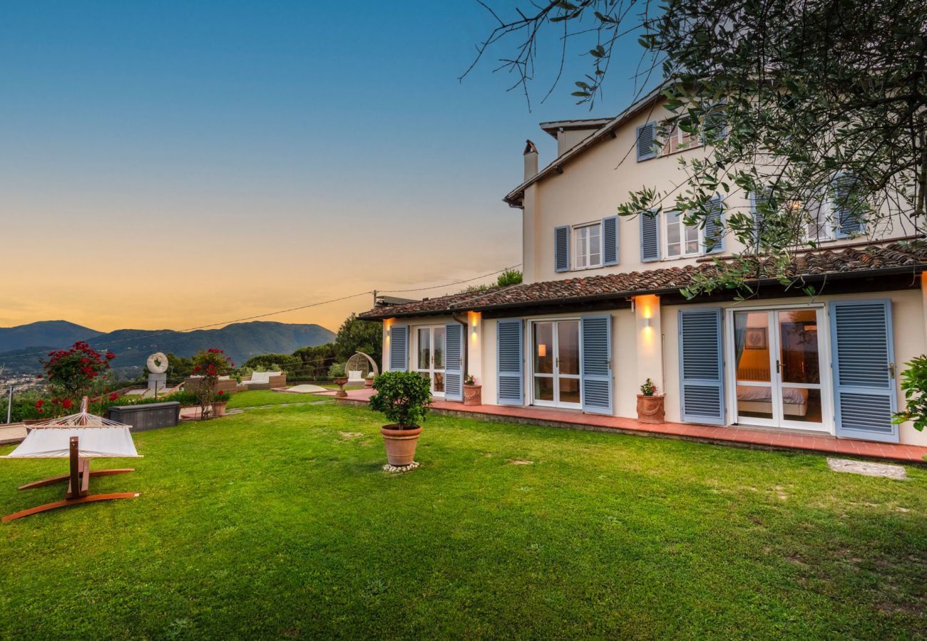 Villa a Lucca - Fairytale Farmhouse Villa with Views and Pool