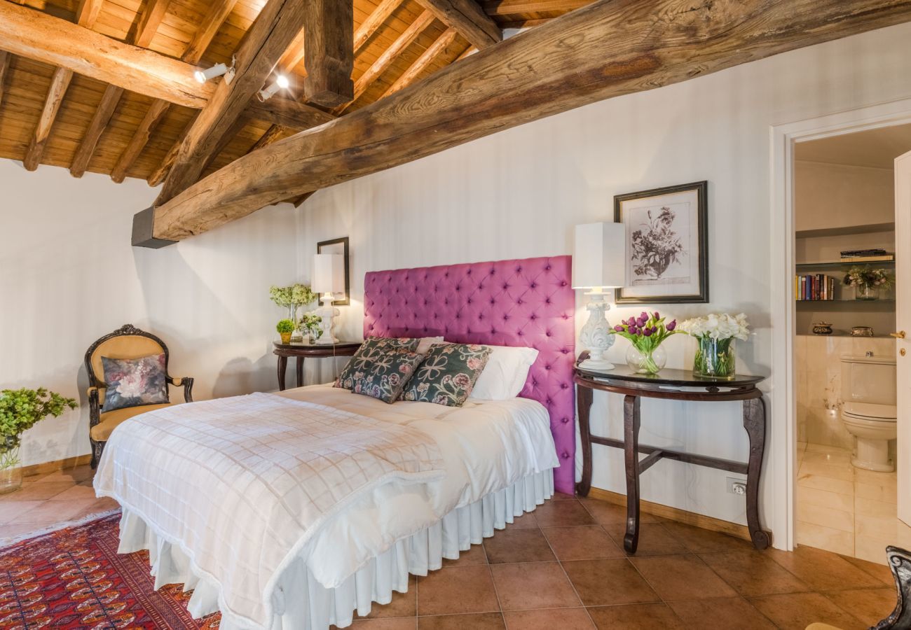 Villa a Lucca - Charming Church converted into Farmhouse with Pool