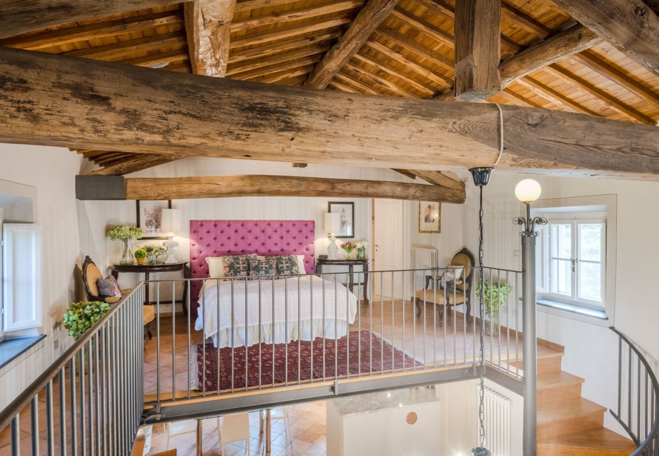 Villa a Lucca - Charming Church converted into Farmhouse with Pool