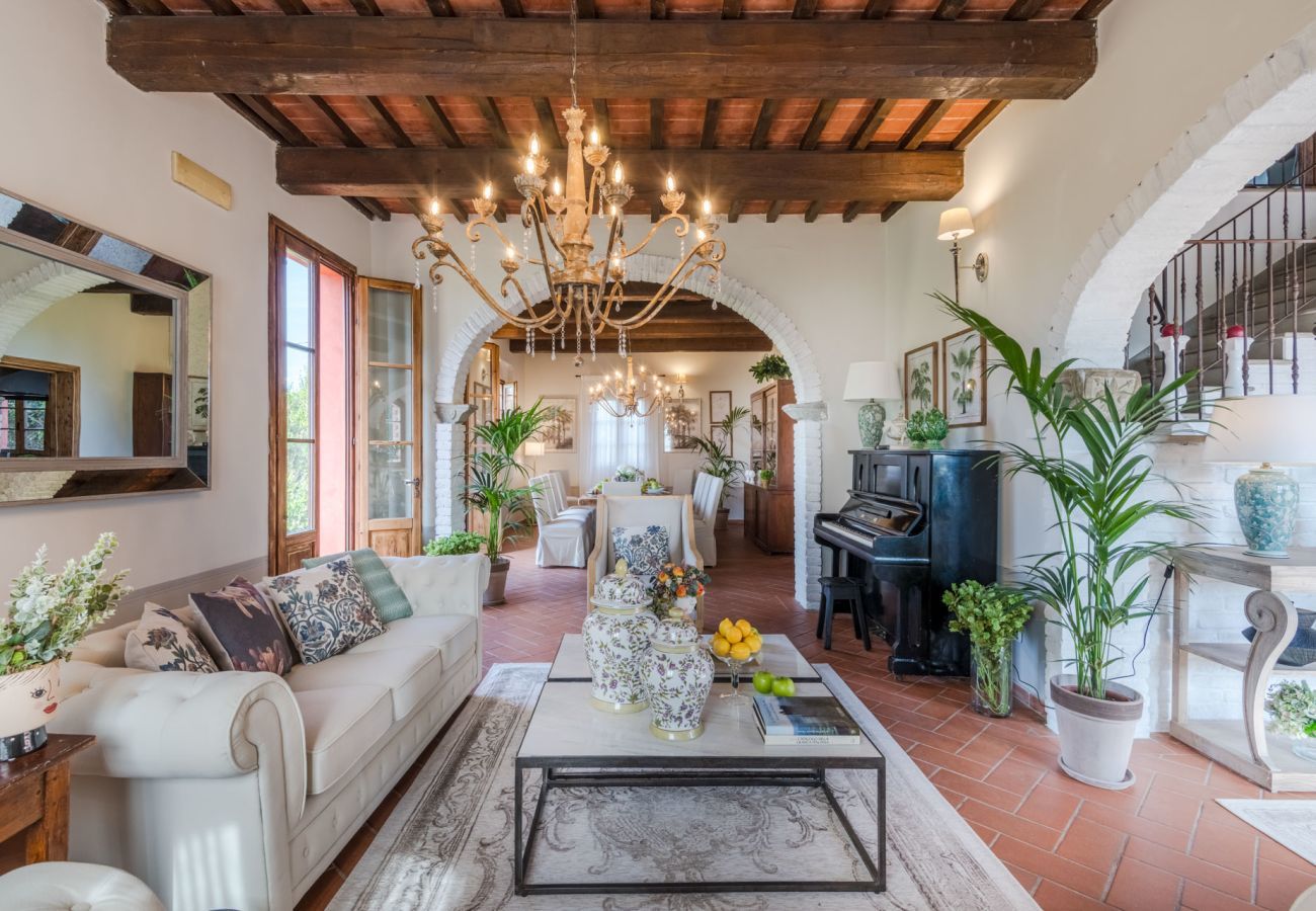 Villa a San Miniato - Villa San Miniato Corniano: Iconic 5 Bedrooms Farmhouse with Pool