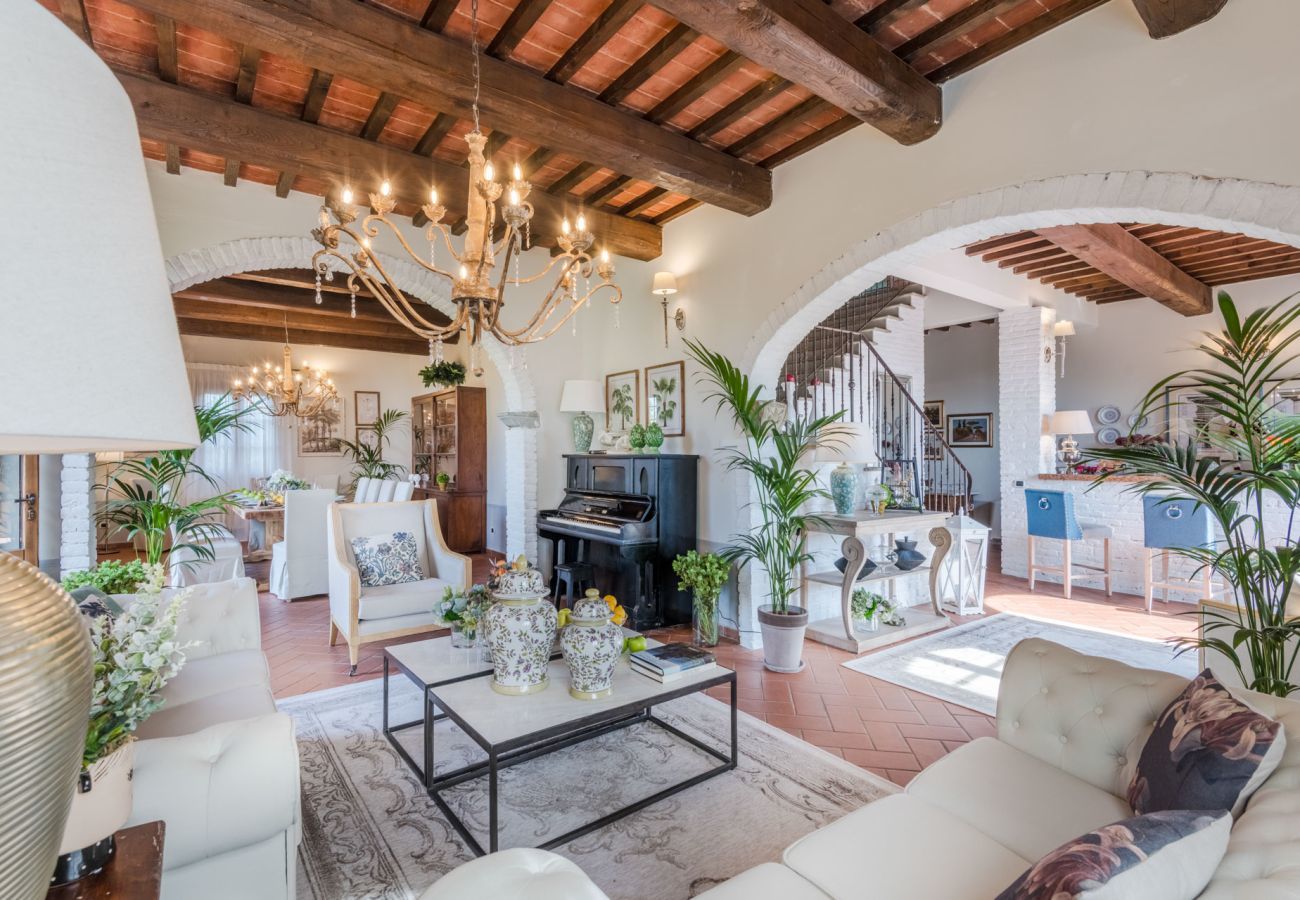 Villa a San Miniato - Villa San Miniato Corniano: Iconic 5 Bedrooms Farmhouse with Pool