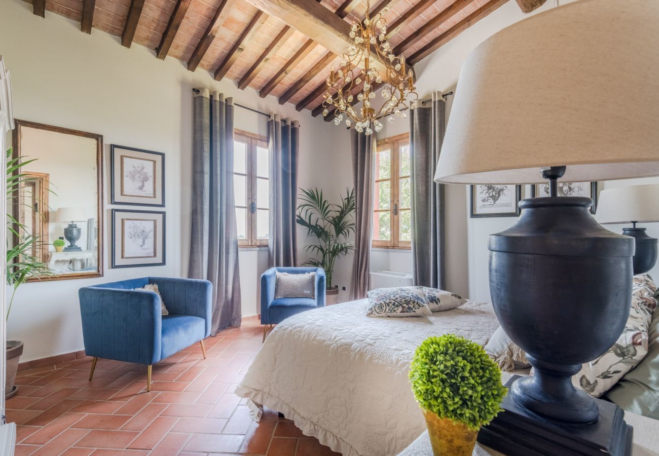 Villa a San Miniato - Villa San Miniato Corniano: Iconic 5 Bedrooms Farmhouse with Pool