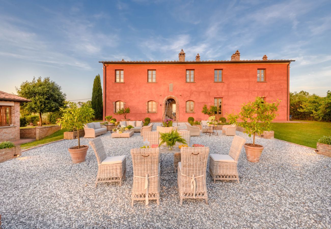 Villa a San Miniato - Villa San Miniato Corniano: Iconic 5 Bedrooms Farmhouse with Pool