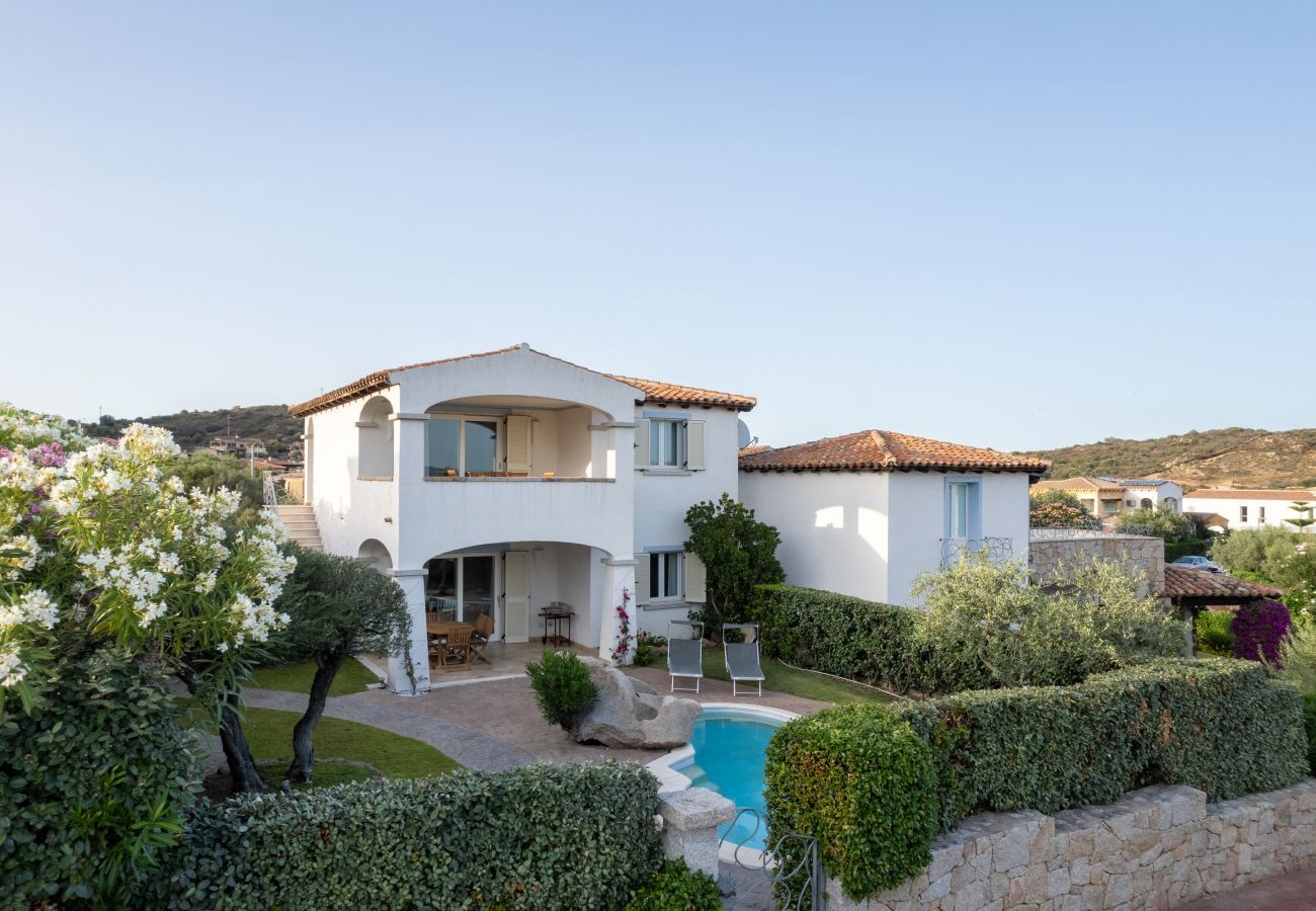 Villa a San Teodoro - Villa Olive - residenza con piscina privata a San Teodoro