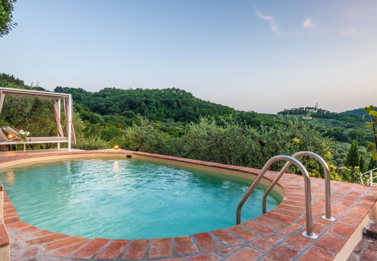 Villa a Monsummano Terme - Panoramic Farmhouse with Pool and Amazing Views