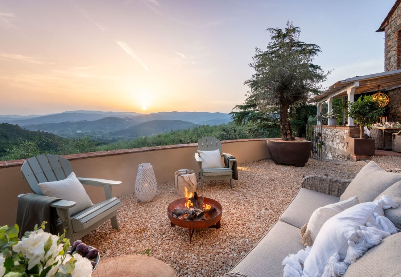 Villa a Monsummano Terme - Panoramic Farmhouse with Pool and Amazing Views