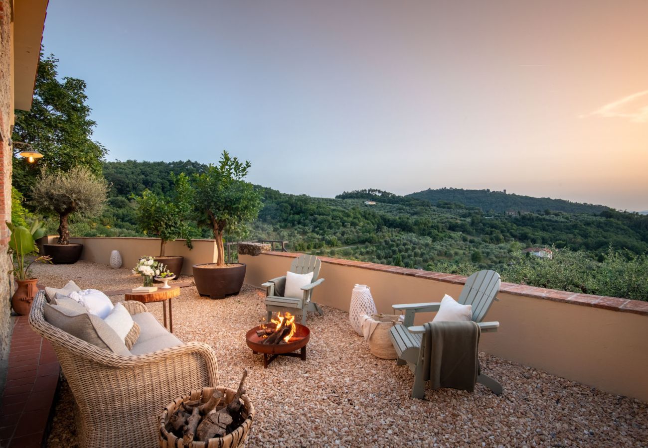 Villa a Monsummano Terme - Panoramic Farmhouse with Pool and Amazing Views