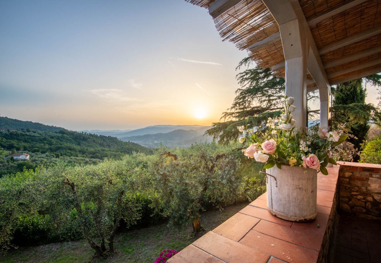 Villa a Monsummano Terme - Panoramic Farmhouse with Pool and Amazing Views